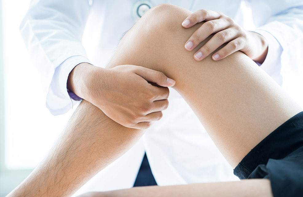 patinimas ant kojų po sąnario gydymas osteoartrito užsienyje