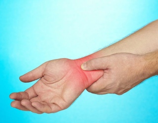 su peties skausmo ligų rankų ženklus sąnarių
