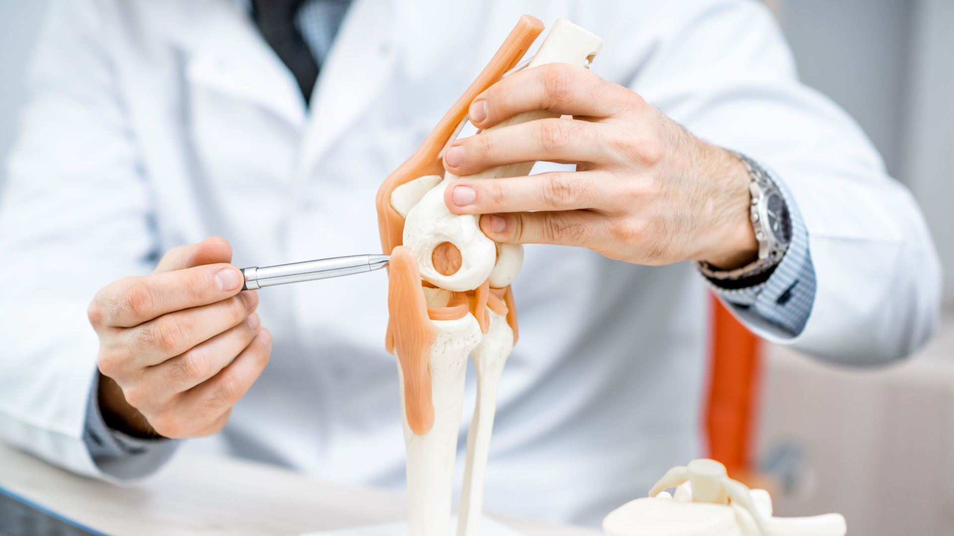osteochondrozė suteikia sąnarių gydymas artrozės į liaudies gynimo rankas