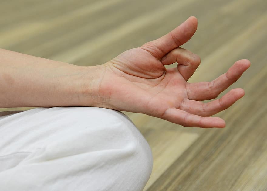 rankos rankas išlaikyti gydymas rankų skauda alkūnės sąnarių