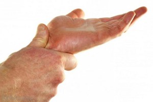 gydymas po trauminio piršto artrito ką daryti jei jūsų sąnariai skauda ant kojų
