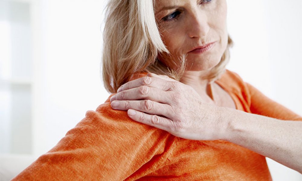 swollen painful joints menopause sąnarių skausmas po 55