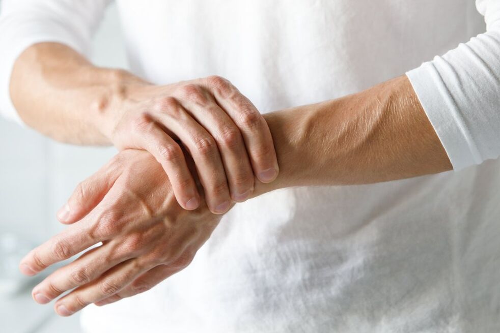 artritas sąnarių skausmai ar sąnarius nuo mezgimo